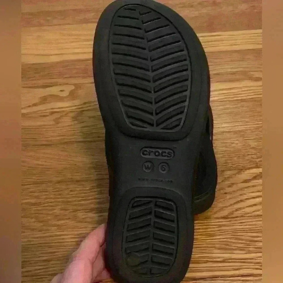 Crocs Monterey Bead Stripe Wedge Sandal, Black Grey Silver Womens Size 6 - Picture 5 of 6